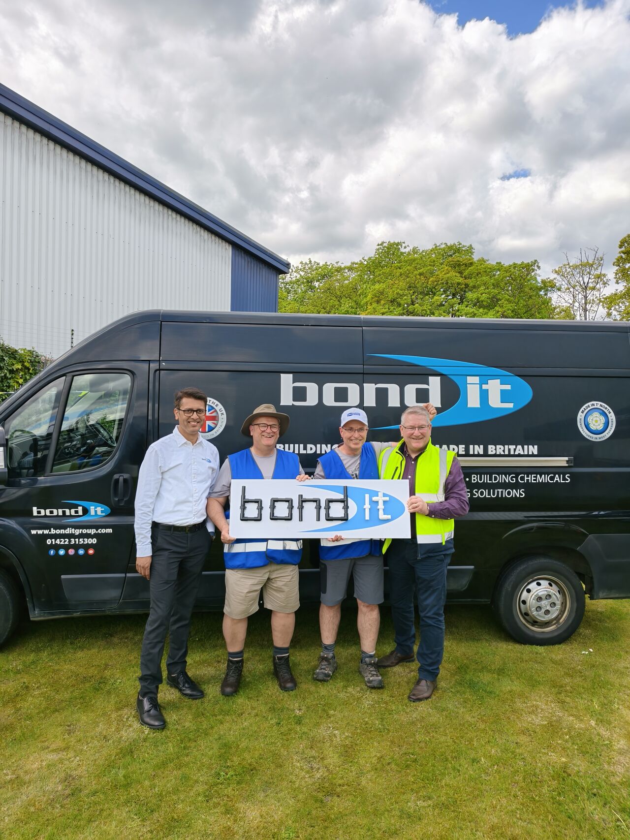 Bond It Helps Race Across Selco Raise Over £80k for CRUK