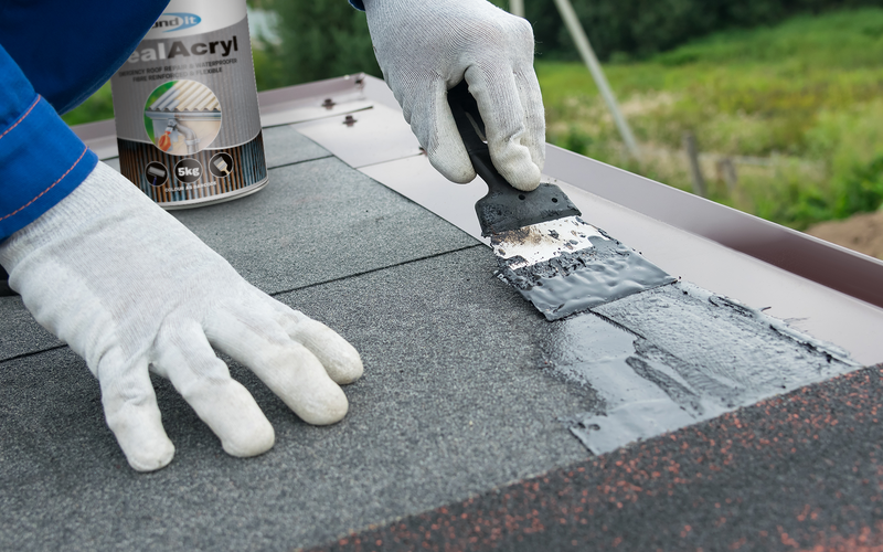 How to make an emergency roof repair