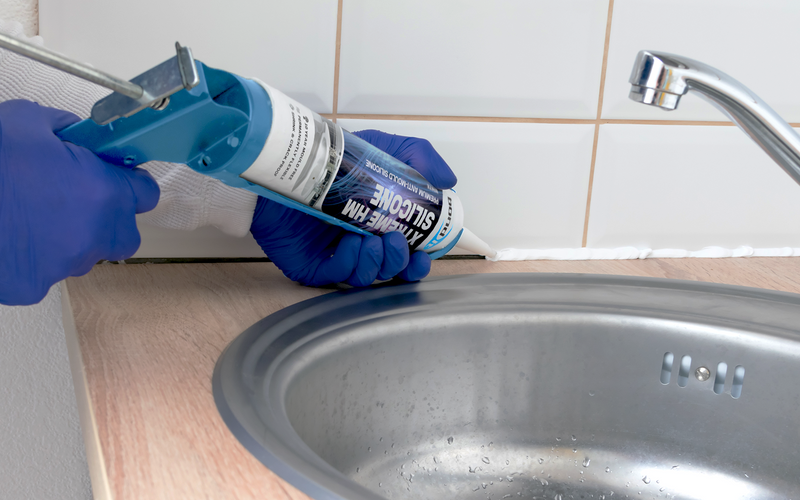 How to make a silicone sealant joint